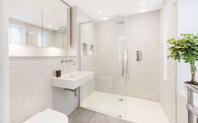 BE: Wardour Street Apartments, London