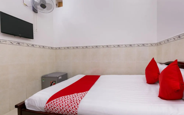 OYO 372 Vy Ha Hotel