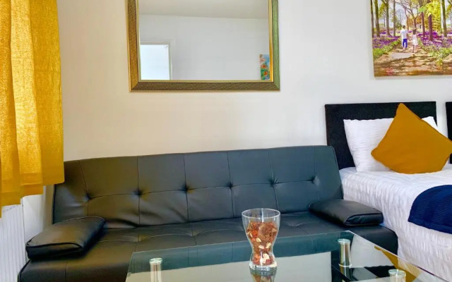 London Apartments, Close To Station