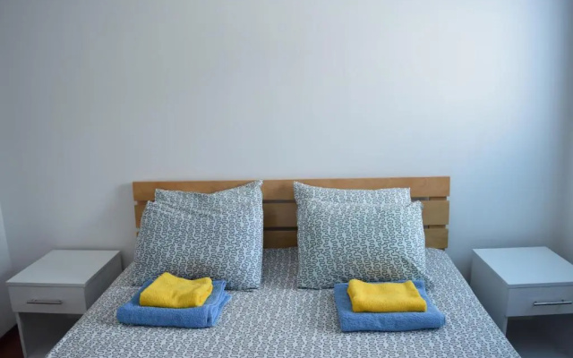 Two bedroom apartment near centre