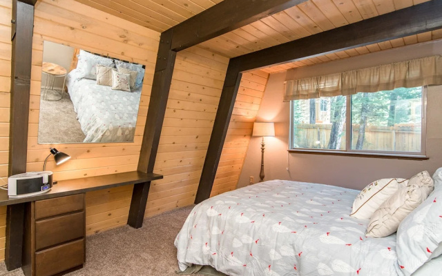 Spacious Wooded Tahoe Cabin by RedAwning