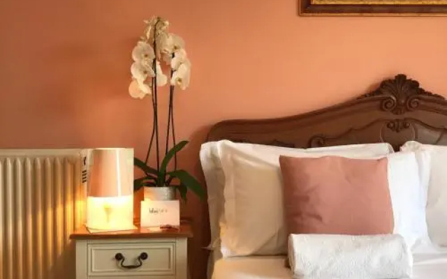 B&B Moon Light