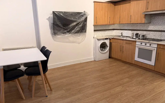 Charming London Apartment With 2 Bedrooms 2 Bath
