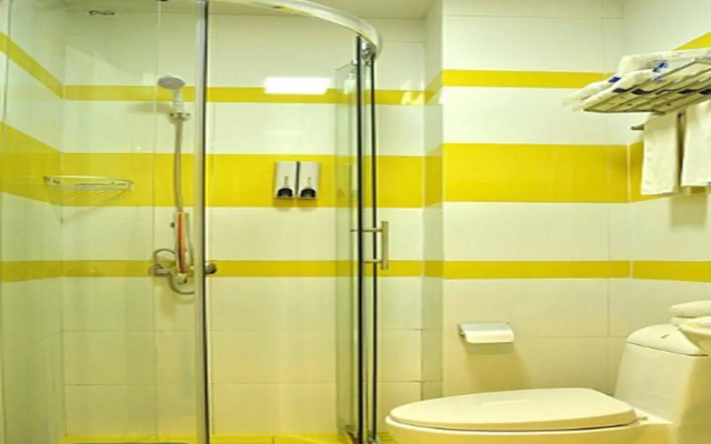 7 Days Inn Linyi Cangshan Zhongxing Road Business Street Branch