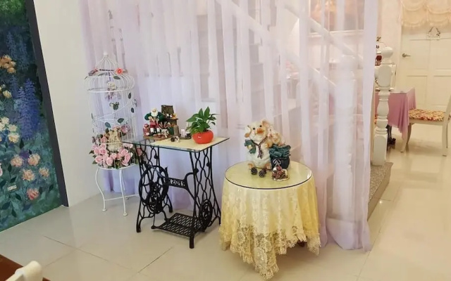 Rose Castle Hostel
