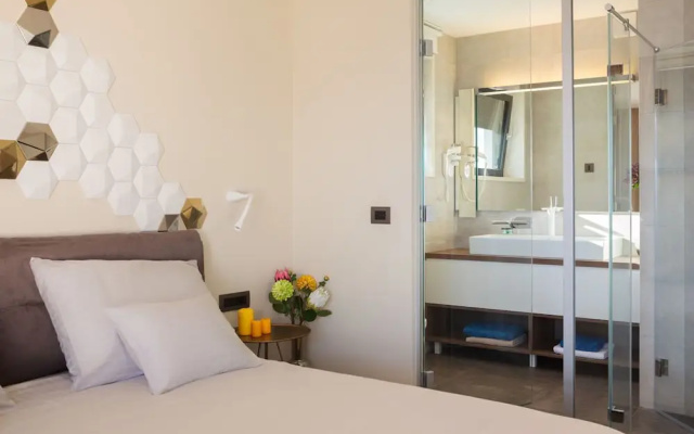 Beachfront Villa Azzurro With Pool