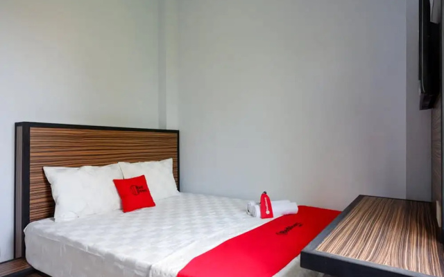 RedDoorz near Taman Kota Kendari