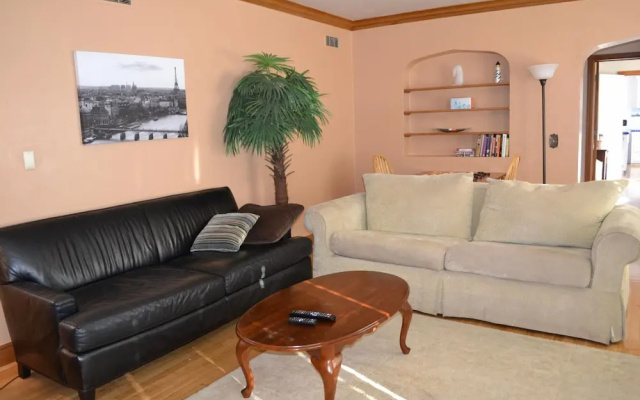 2338 S Edgewood St.