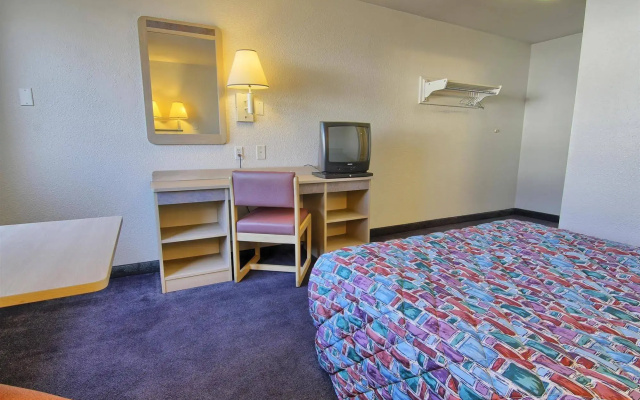 Motel 6 Fort Wayne, IN