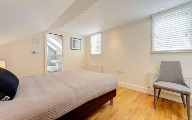 Cosy Two Bedroom Apartment - Flat 59A