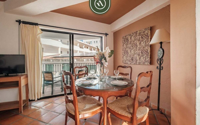 Amazing 2 BR Condo - Partial Oceanview - Pool