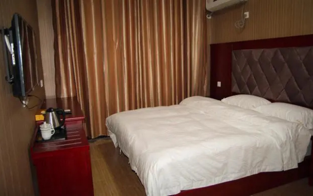 OYO Baozhen Hotel