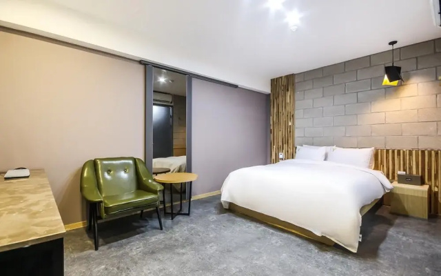 Yeosu Hotel Y