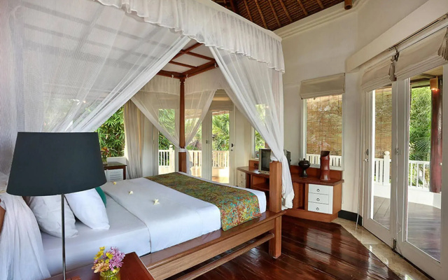 Gajah Biru Bungalows Hotel