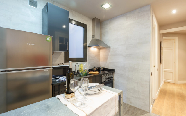 AinB Eixample-Miro Apartments