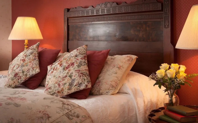 The White Oak Inn