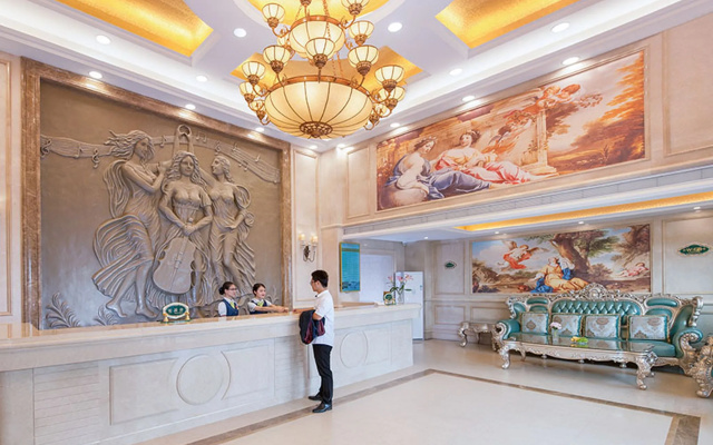 Vienna Hotel Yangjiang Yangxi Moon Bay Branch