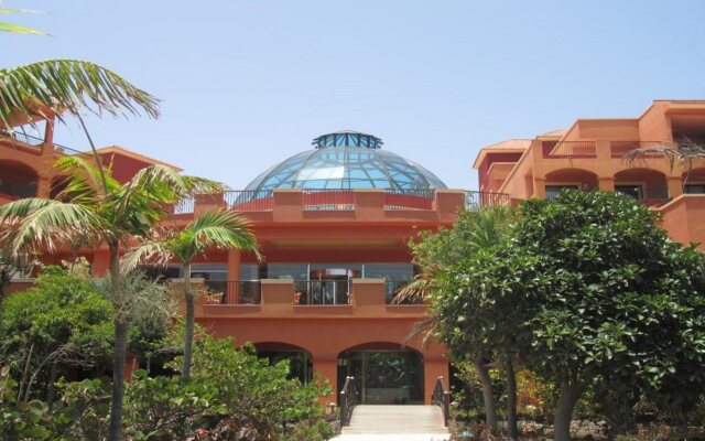 Отель Sheraton Fuerteventura Beach, Golf & Spa Resort вид на фасад