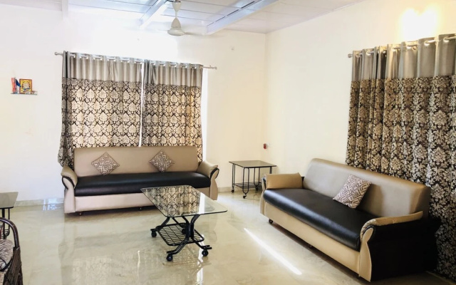 Spicy Mango Malhotra's Pristine Villa