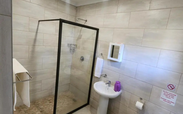 Sade Holidays - 14 A on Berea Manaba Margate