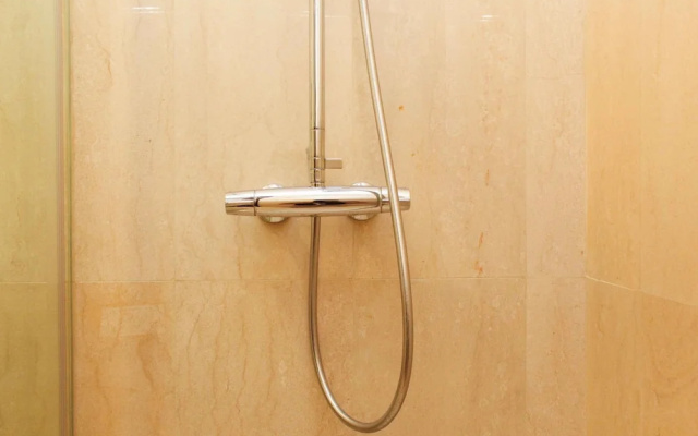 Nice and Enjoy 1BR at Sudirman Suites Apartment
