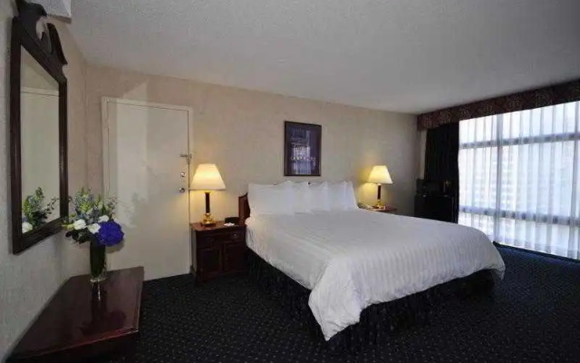 Holiday Inn Chicago North Evanston