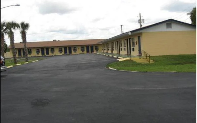 Economy Inn Sebring