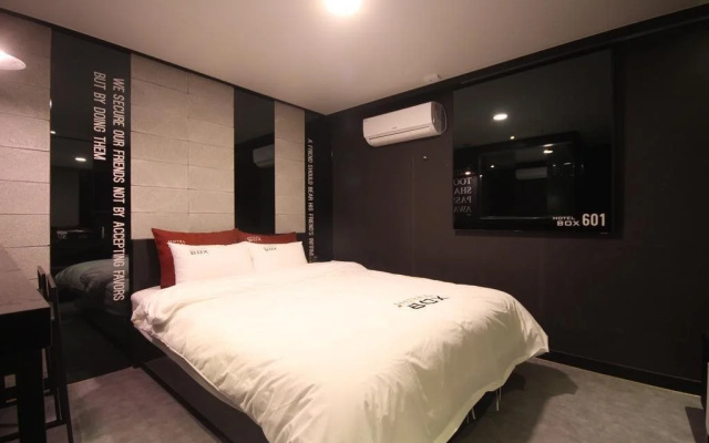 Jeonju Uadong Box Hotel
