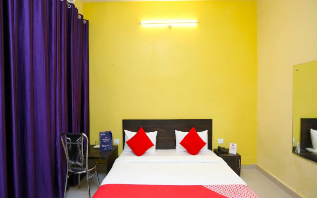 OYO 12758 Hotel Greenview Inn