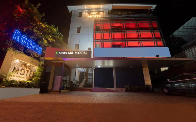 Treebo MR Motel, 10 Mins To Airport
