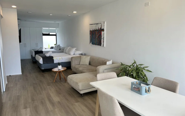 BEE Suites San Jose - Escalante