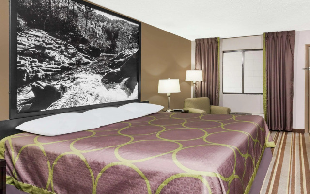 Super 8 by Wyndham Monteagle TN