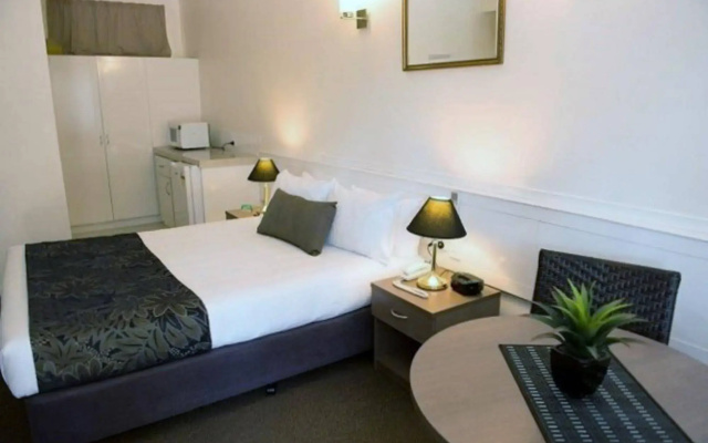 Garden City Motor Inn