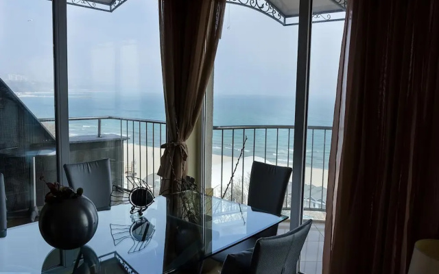 FM Deluxe 2-BDR Apartment - Varna Port