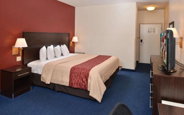 Red Roof Inn Clyde
