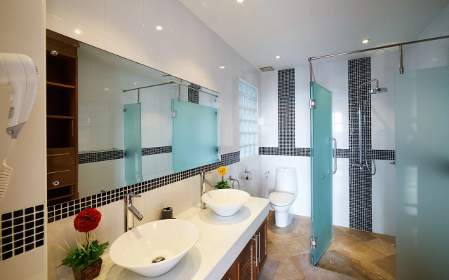 Surin Sabai Condominium 2