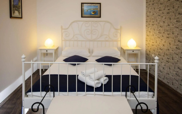 Prior Suites Split