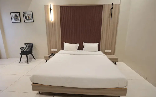 Vaishnav Hotel