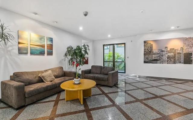 Zodiak Central 2 BR Apt Free Parking Gym