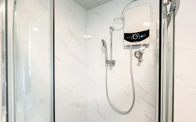 Cozy 2Br With Extra Room At Sky House Bsd Apartment
