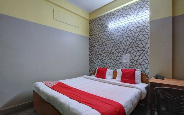 OYO 22503 Hotel Residency Gate