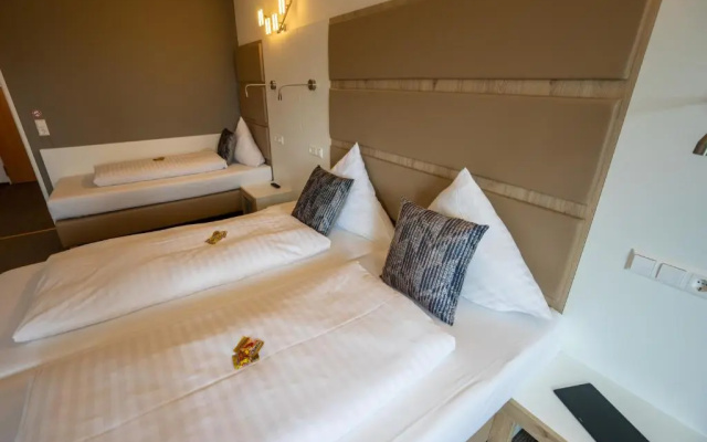 Confour Hotel