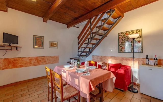 Rosehip apt With Shared Pool