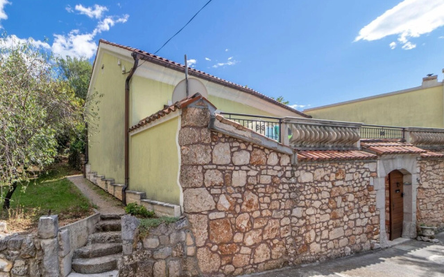 Stunning Home in Grizane With Wifi and 2 Bedrooms
