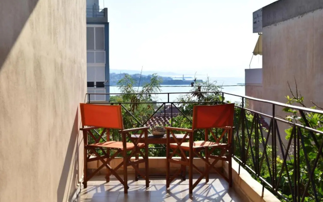 Sunny Sea-View Apartment in Halepa