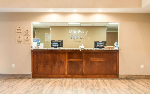 MainStay Suites Dubuque at Hwy 20