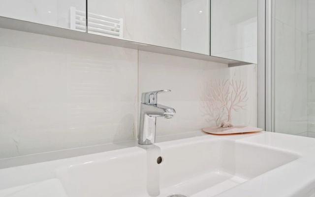 Stylish Apt Bouneweg-Süd Book Now ID225
