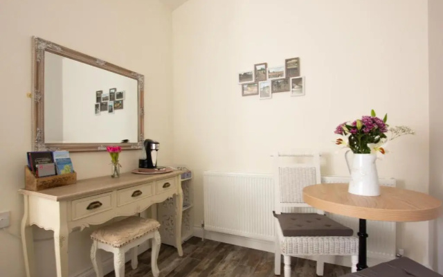 Millbrae Lodges