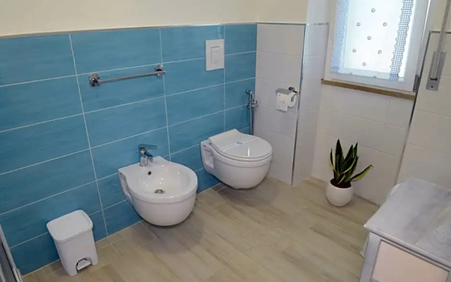 B&B LaMarina