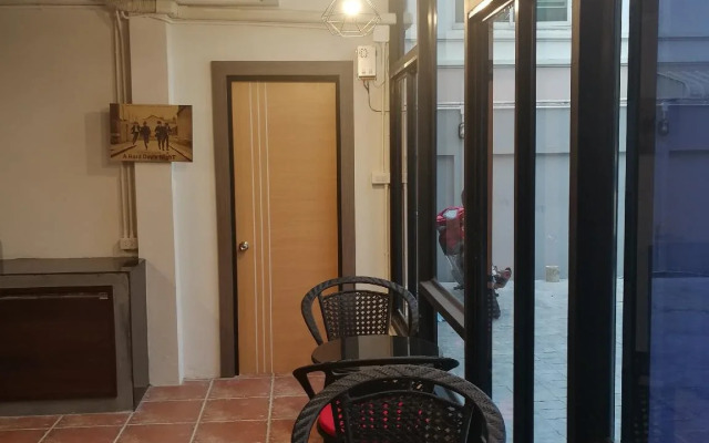 F Plus F Hostel